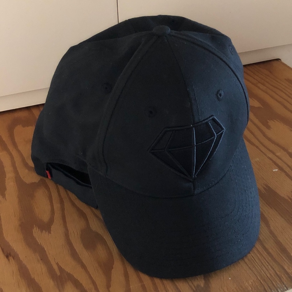 Plaque Diamond Baseball Cap with Embroidery! 2 available! Velcro adjustable back